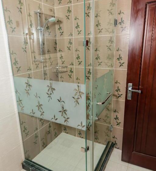 اتاق لوکس با چشم‌انداز باغ, The Villa 604 Powered By Look