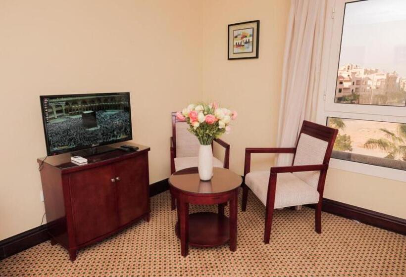 1 Bedroom Penthouse Apartment, The Villa 604 Powered By Look