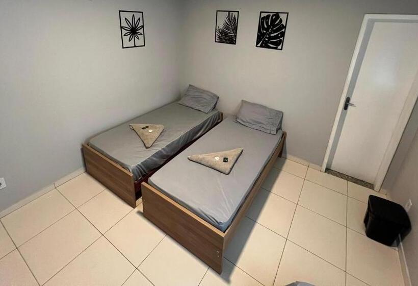Quarto Estandar, Dlux