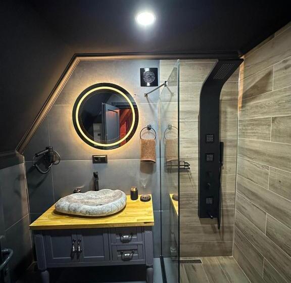 Люкс Вид на Горы, Eloi Suit Bungalov