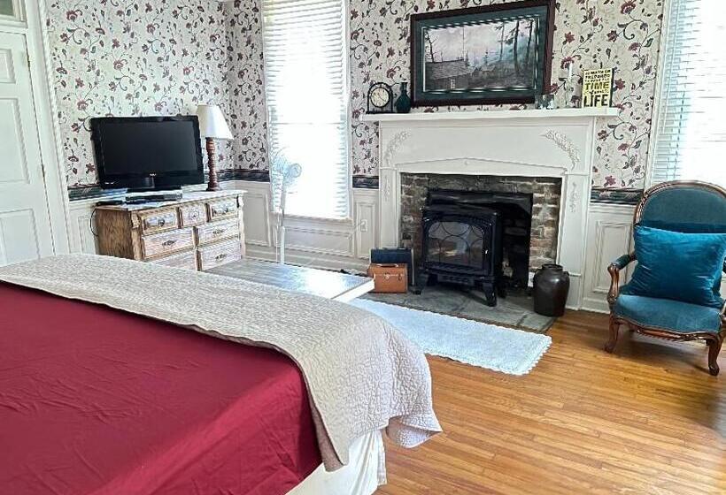带大床的标准间, Historic Seaton Springs Farm B&b   J Seaton King Room & Private Bath