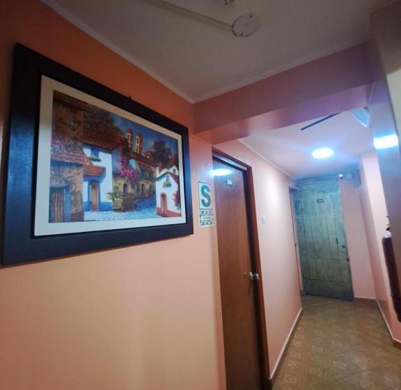 اتاق سوپریور, Hospedaje Leo