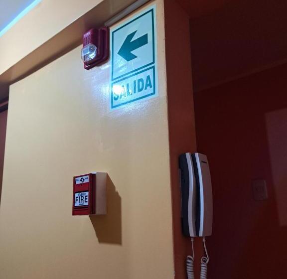 اتاق استاندارد, Hospedaje Leo