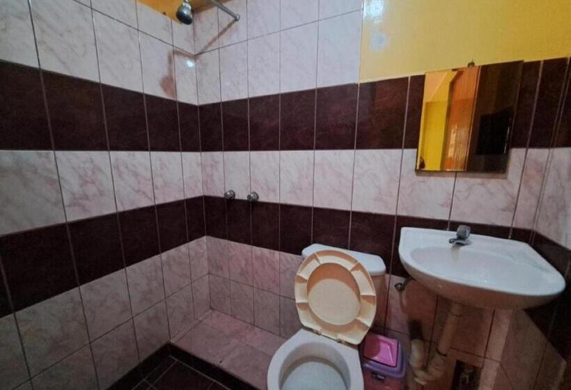اتاق سوپریور, Hospedaje Leo