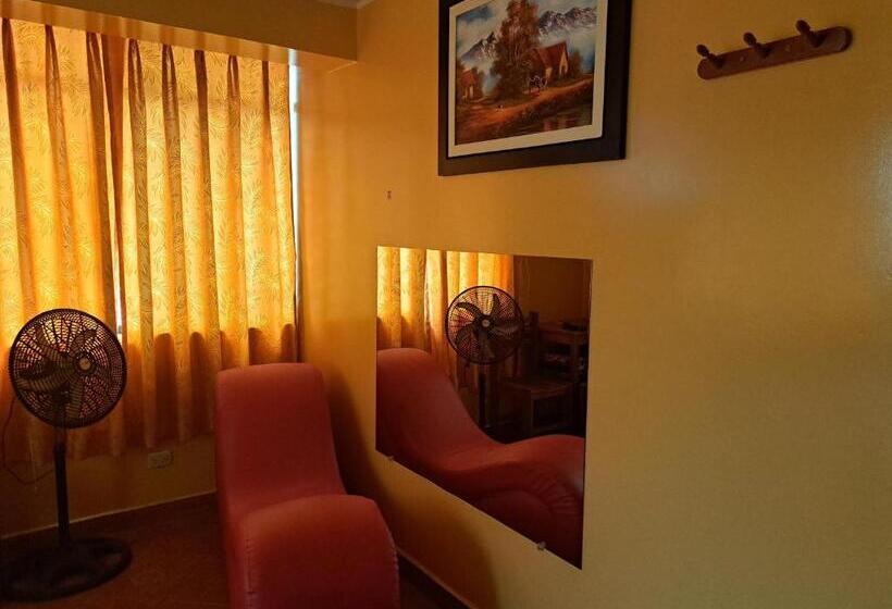 اتاق سوپریور, Hospedaje Leo