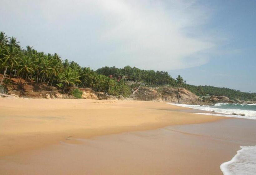 Номер Стандарт, Karikkathi Beach House
