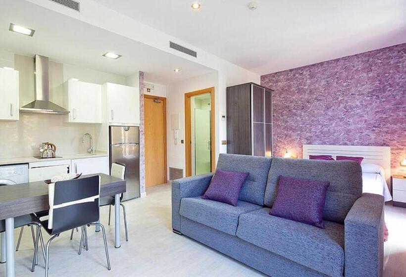 Студио Стандарт с Балконом, Aparthotel Rambla108