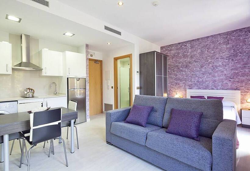 Студио Стандарт с Балконом, Aparthotel Rambla108