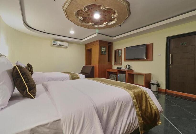 Quarto Deluxe, Coins Hotel Jakarta