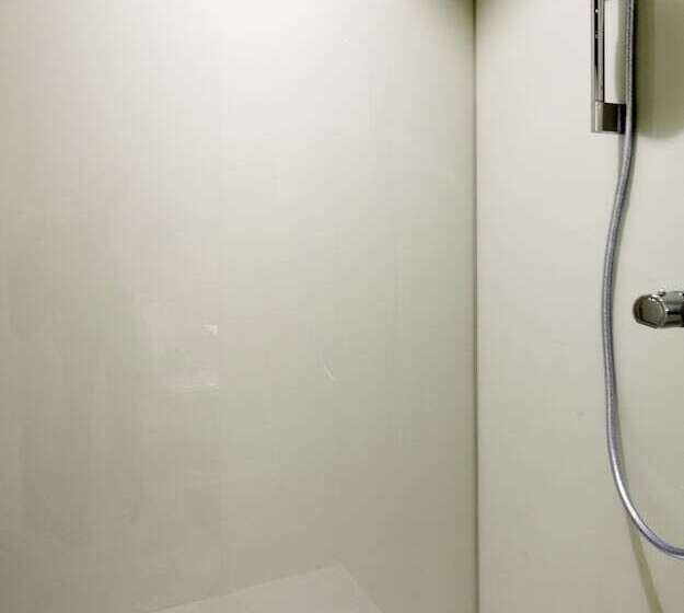 Семейный Номер, Easyhotel Brussels City Centre