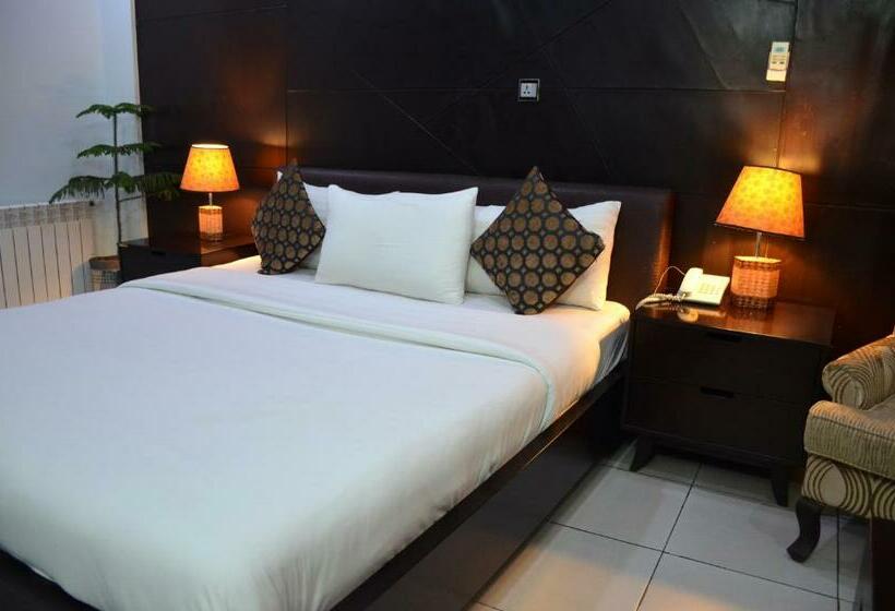 اتاق لوکس, Gofas Lodge