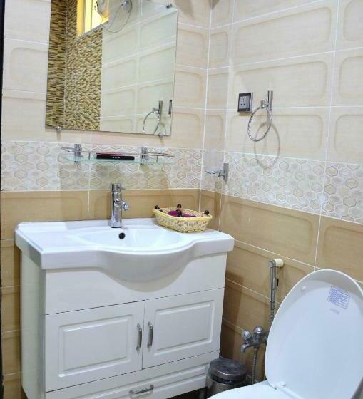 اتاق لوکس, Gofas Lodge