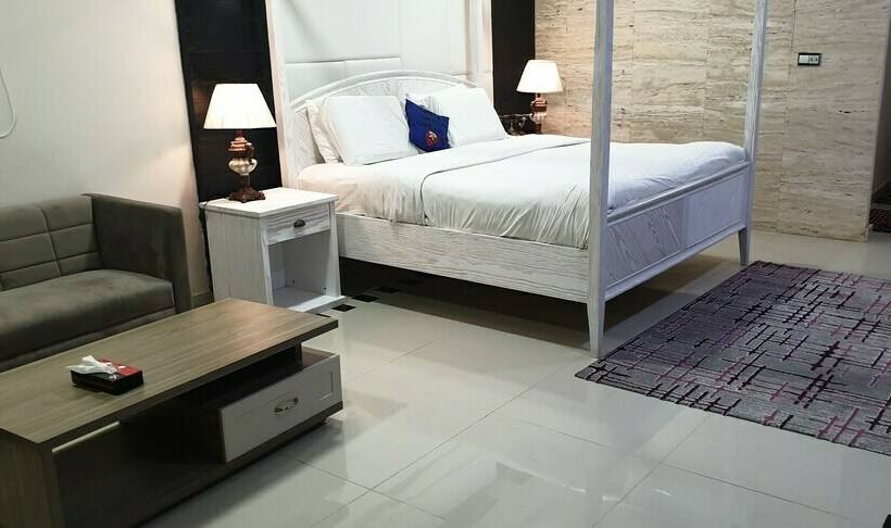 اتاق لوکس, Gofas Lodge