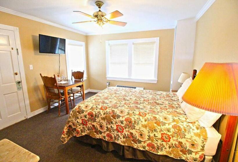 Quarto Standard Andar Superior, Peach Tree Inn & Suites