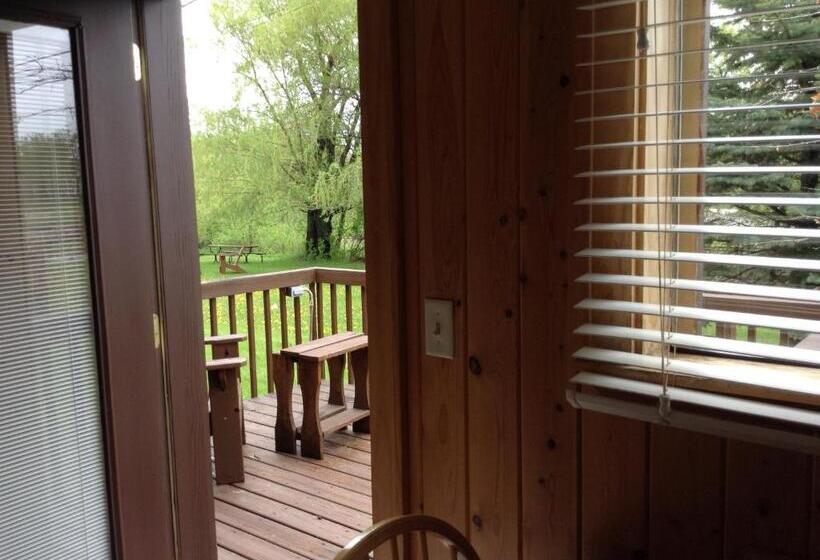 デラックスルーム, Willard Munger Inn