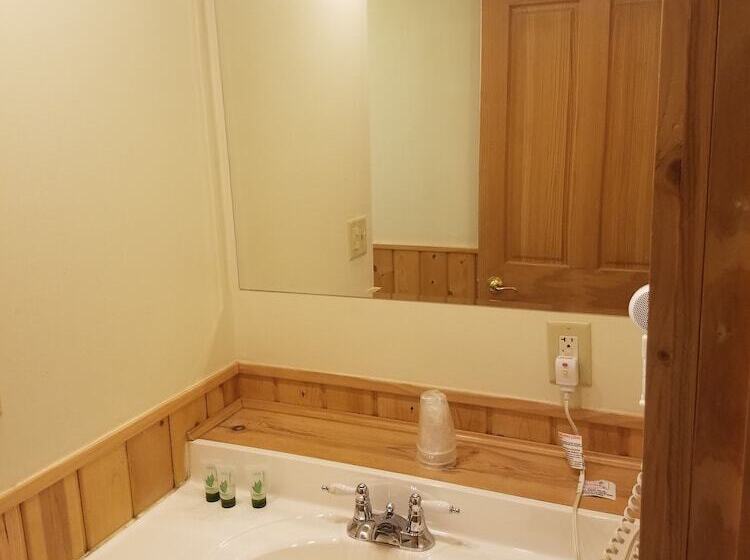 Номер Deluxe, Willard Munger Inn