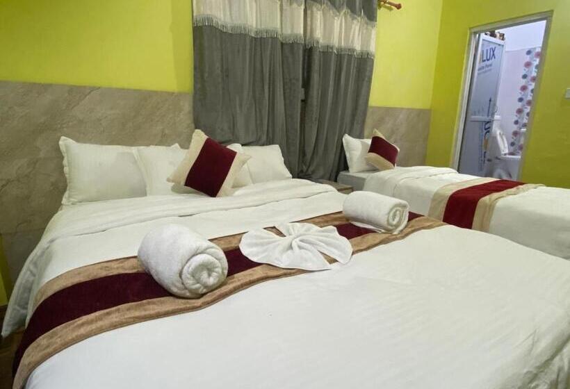 اتاق خانوادگی, Kavya Inn