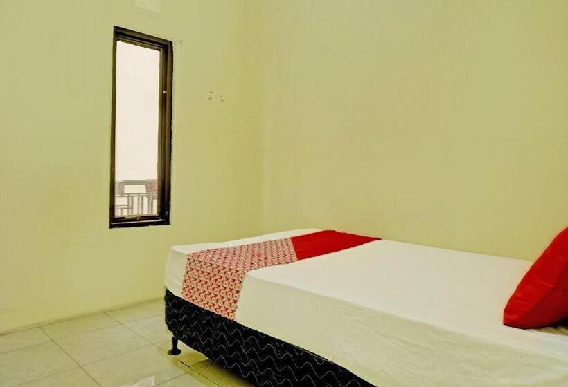 Номер Стандарт, Oyo Life 92936 Kost Teteh Erni Karawang