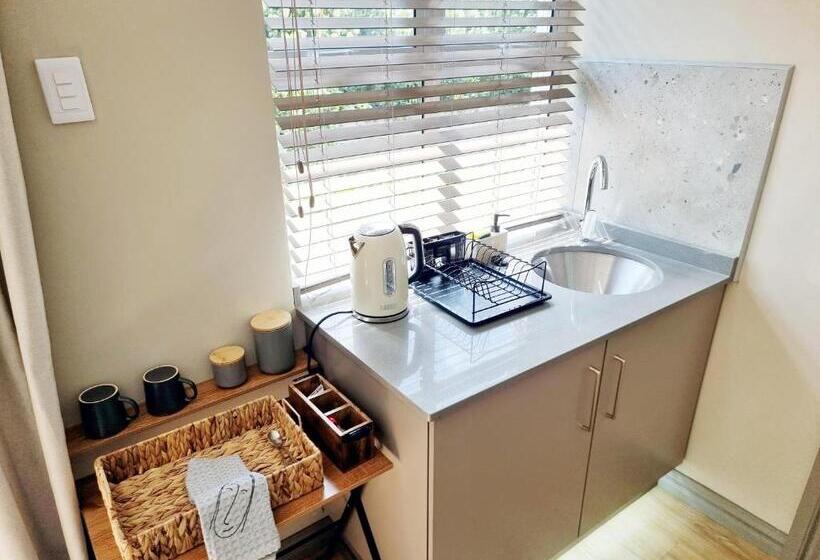 Апартаменты Deluxe 1 Спальня, Dreamaway On Everton   Deluxe Private Apartment
