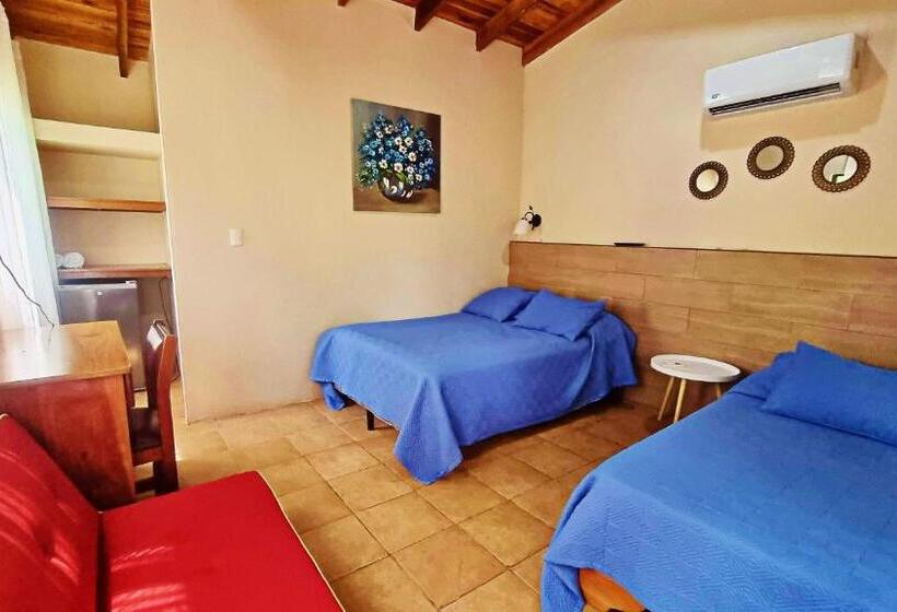 Четырехместный Номер Стандарт Вид на Сад, Hacienda Angeles