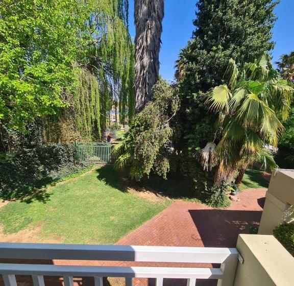 اتاق استاندارد با چشم‌انداز, Lakeside Guesthouse