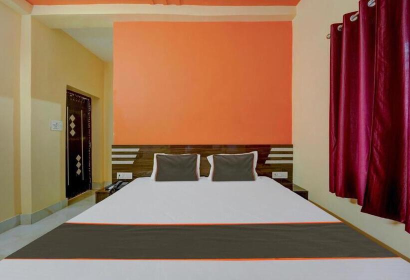豪华三人间, Super Collection O Siddhi Vinayak Hotel & Banquets