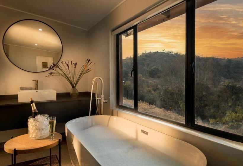 패밀리 스위트, Riverhorse Lodge