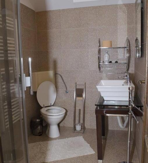 Трехместный Номер Стандарт с Балконом, Casa Tudor