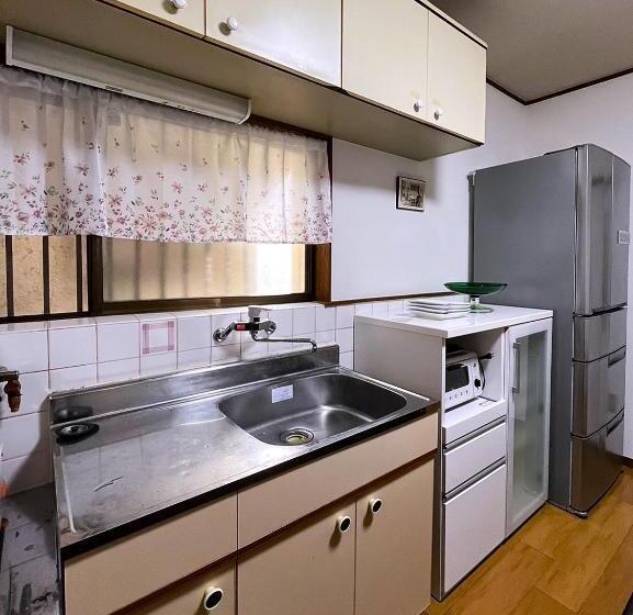Номер Стандарт Четырехместный Совместный Санузел, Guesthouse法華寺yoshikawa