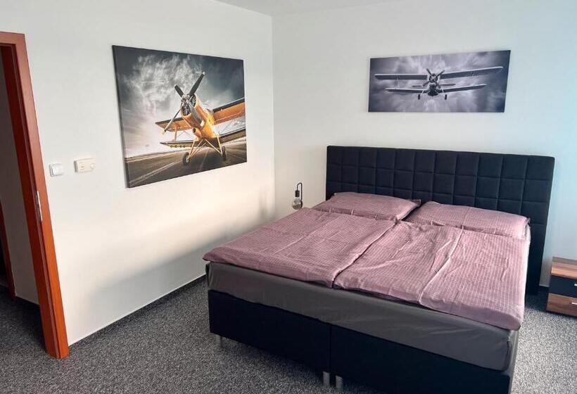 Номер Deluxe, Cavok Letiště Příbram