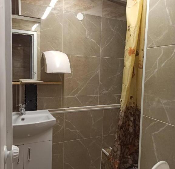 اتاق کلاسیک چهارنفره, готель сауна водопад