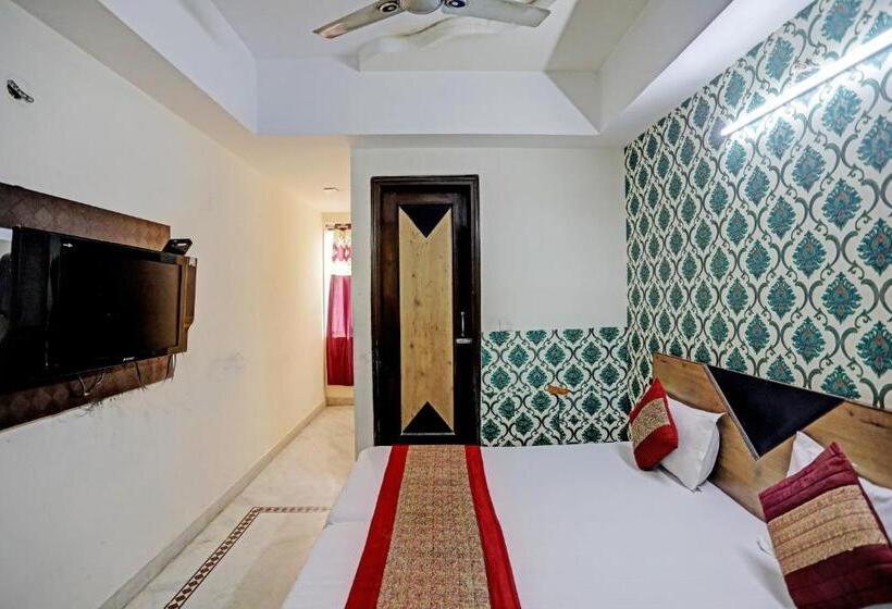 اتاق استاندارد, Anand Near Karol Bagh Metro Station