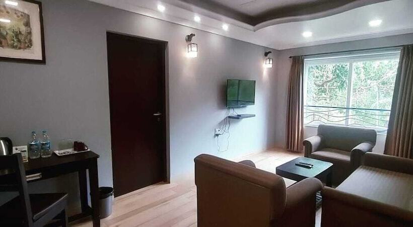 豪华套房, Candolim Suites