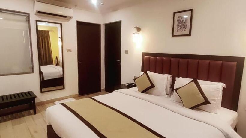 豪华套房, Candolim Suites