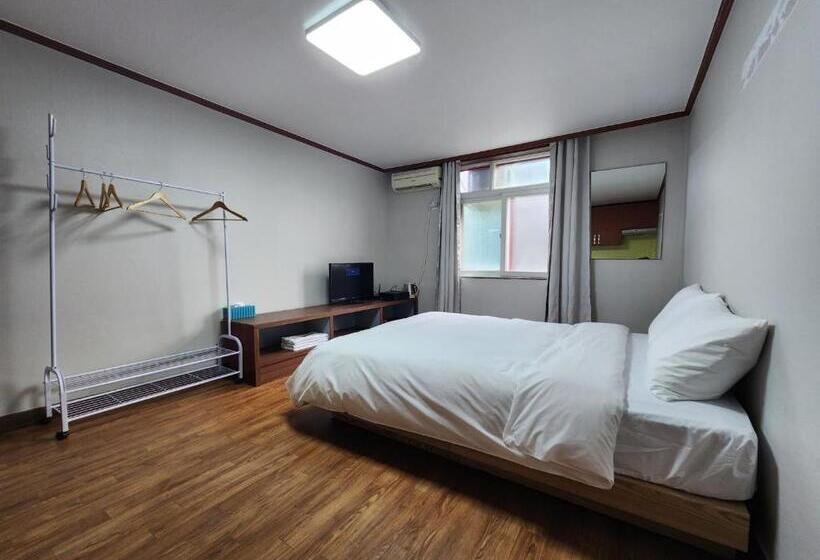디럭스 룸, Sorak Y Hostel