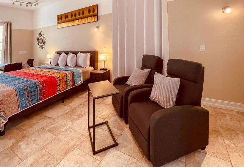 Номер Superior Кровать Кинг, White Orchid Apartments