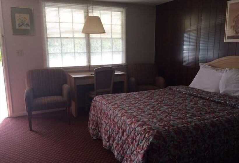 Номер Стандарт 2 Двуспальные Кровати, Fels Three Crown Motel