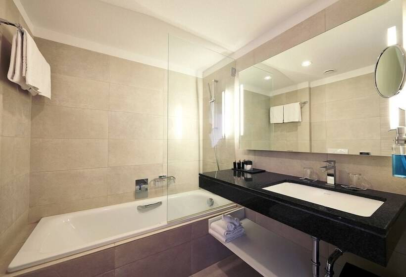 Номер Комфорт, La Meridiana, Lake & Spa