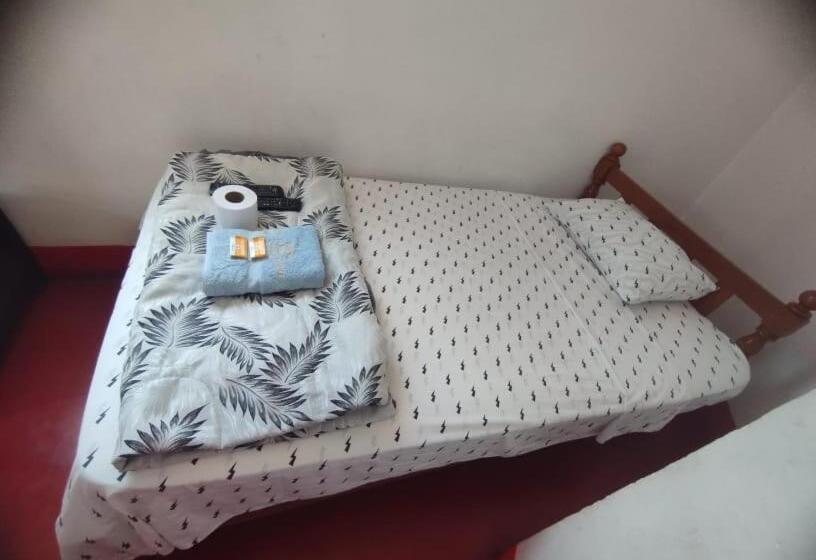غرفة قياسية ثلاثية, Casa Sol