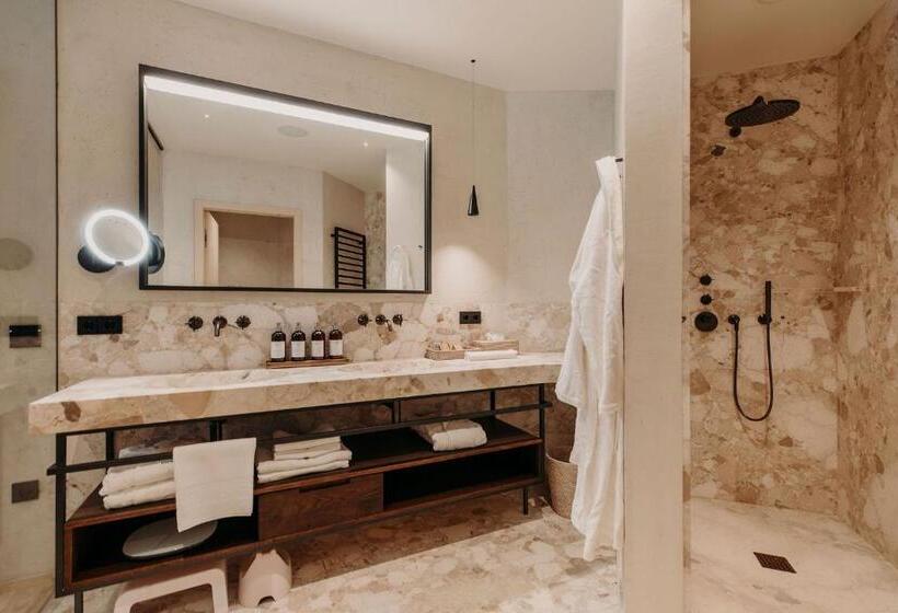 استودیوی لوکس, Familien Natur Resort Moar Gut