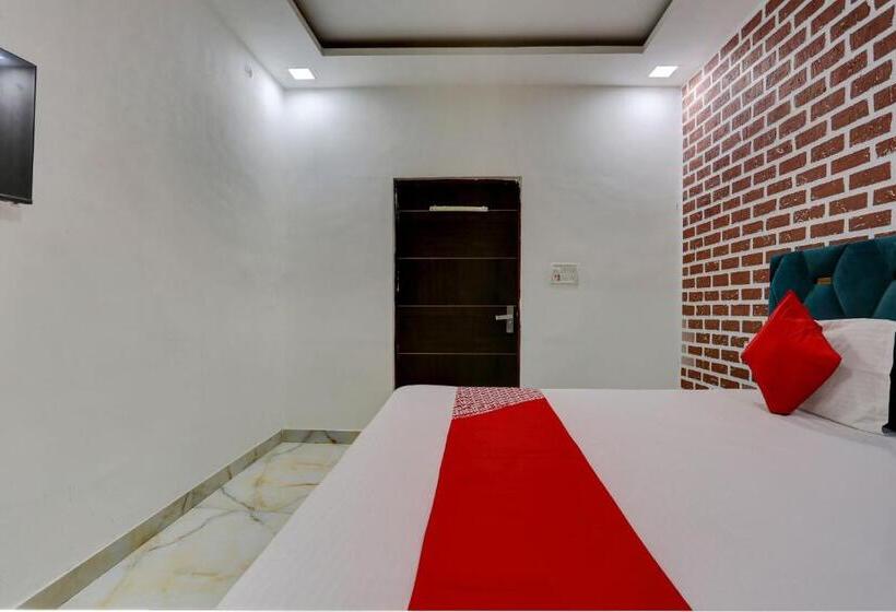 三人经典房间, Oyo Flagship Hotel Star Blue