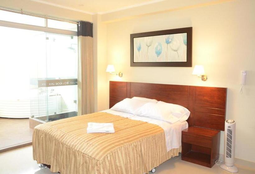 استودیوی استاندارد, Plaza Del Bosque Inn