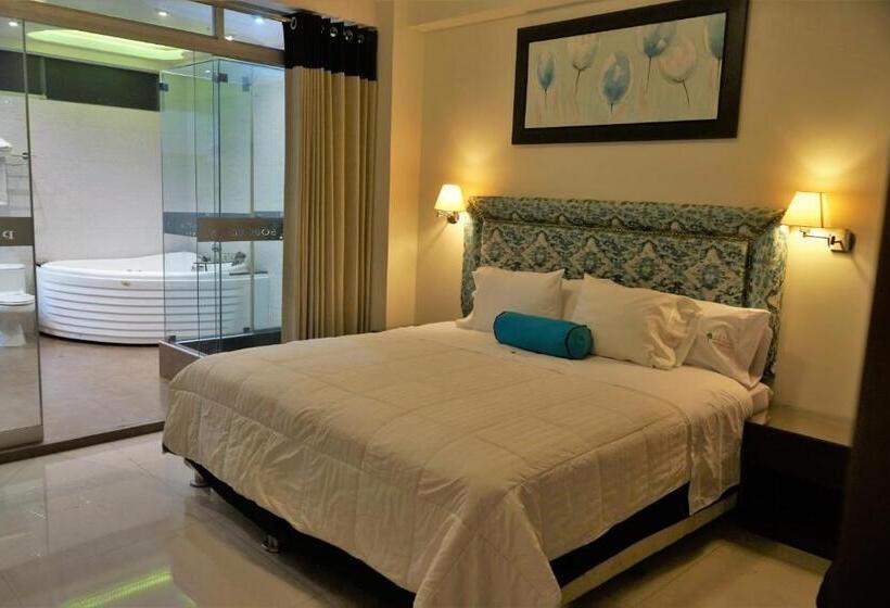 استودیوی استاندارد, Plaza Del Bosque Inn