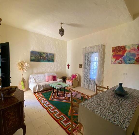 Полулюкс Вид на Бассейн, Dar Oueghlani   Maison D Hôtes