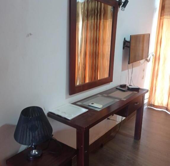 Трехместный Номер Deluxe, Leisure On Hotel Negombo