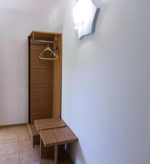 Номер Superior, Story House Place