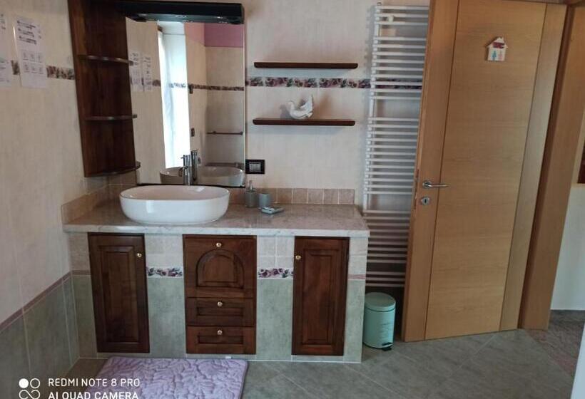 Трехместный Номер Стандарт Совместная Ванная, Bed & Breakfast Chiara