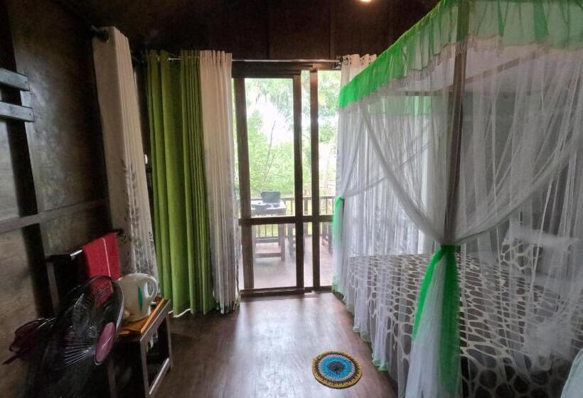 اتاق استاندارد چهار تخته, Coconut Tree House