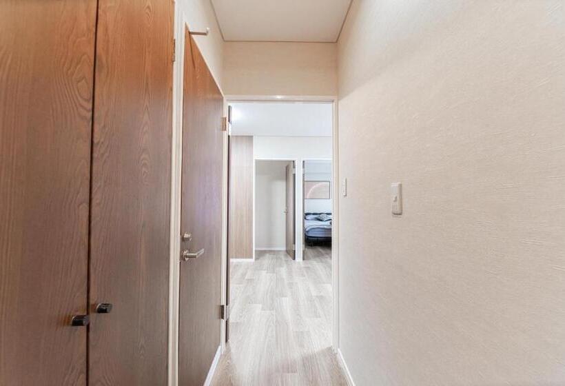 Апартаменты 1 Спальня, 7全新装修套房3室2厅 新宿2站,max 8p Spacious,3rooms Near Shinjuku