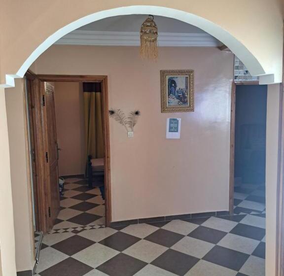 スタンダードシングルルーム, Mira Guest House